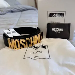 Brand new with tags Moschino belt. Comes with box, dust bag, tag and card Belt in leather with logo | Moschino main image 4